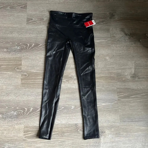NWT Spanx Faux Leather Leggings - Picture 3 of 7